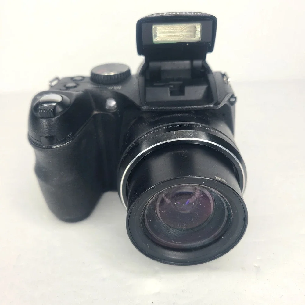 Fujifilm FinePix S2100HD‎ 10.0MP Digital Camera 15X Optical Zoom Black - TESTED